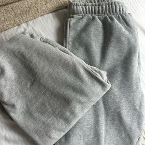 TNA aritizia grey mega sweats in medium!